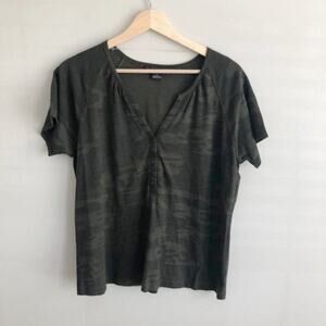 Sanctuary Green Camo Print Short Sleeve T-Shirt Women's Size Small S